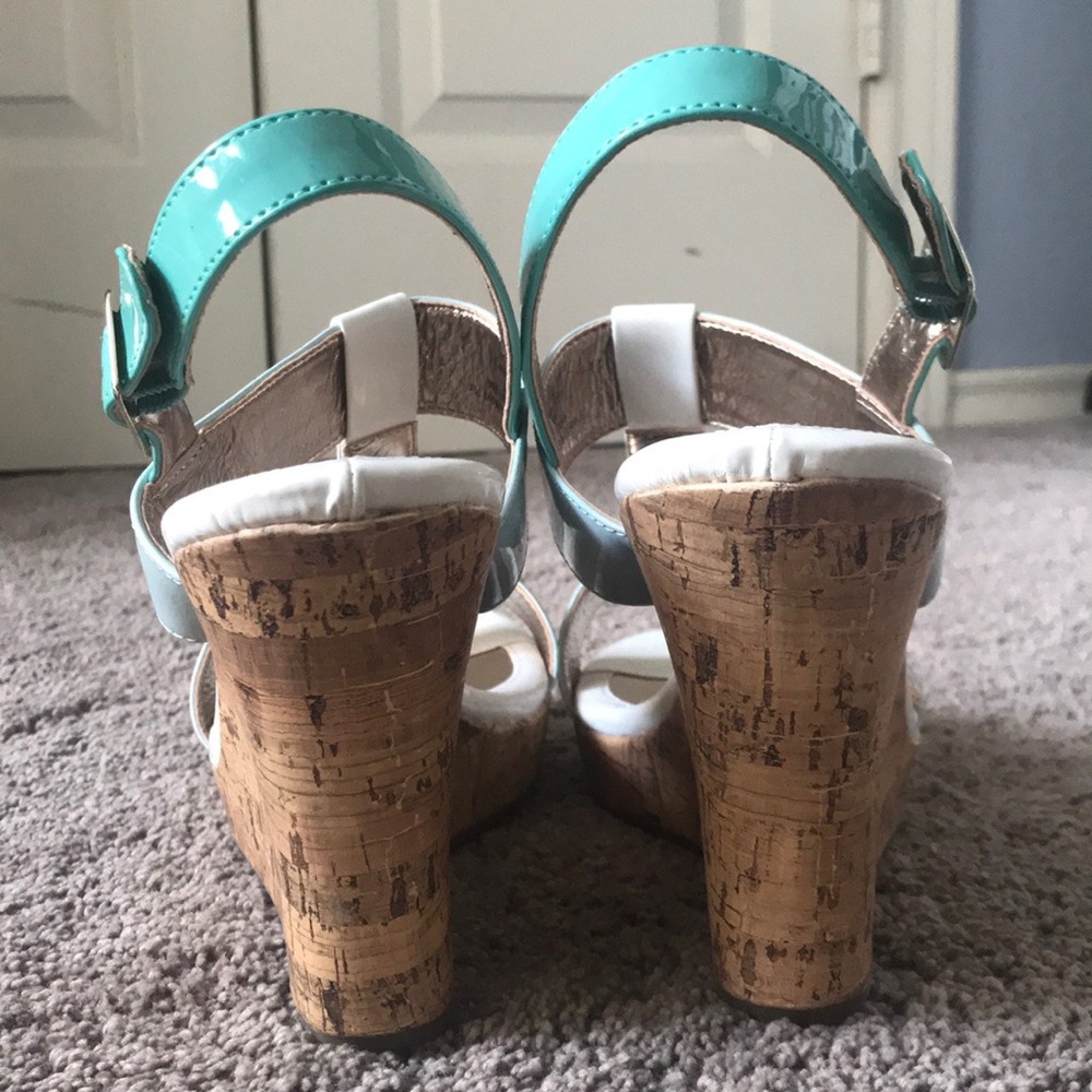 Wedge Heels - Picture 3 of 8